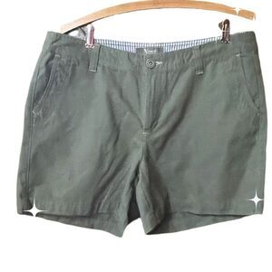 Natural Reflections size 12 sage green 100% soft brushed cotton shorts.